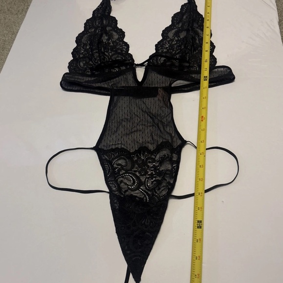 Victoria’s Secret Chantilly 2007 Lace Black Mesh Floral Teddy VTG SEXY 1PC Large - Picture 5 of 17